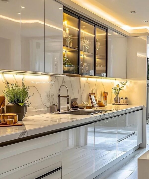 White High-Gloss with Mirror Display